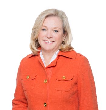 Portrait of Anne DePury, REALTOR®.